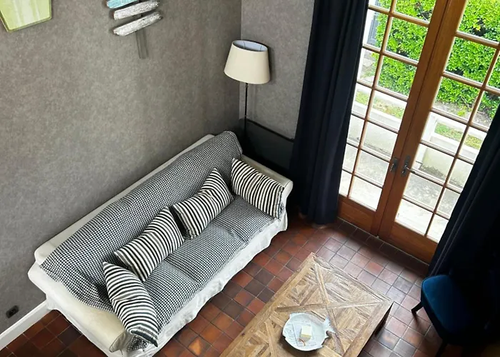 Capeden Maison Typique 펜션 생 힐레르 드 리에